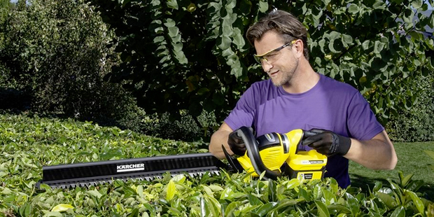 CORDLESS HEDGE CUTTER
